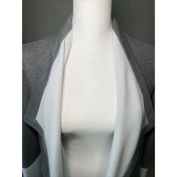 BCBGmaxazria Convertible Detachable Open Jacket Size Small Grey Casual - Picture 4 of 16